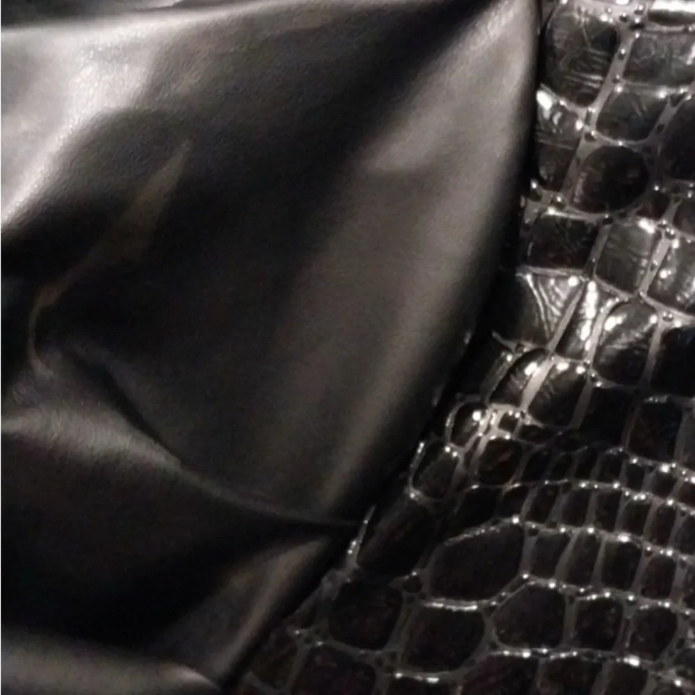 AKIRA Black Textured Puff Sleeve Blazer - Picture 3 of 4